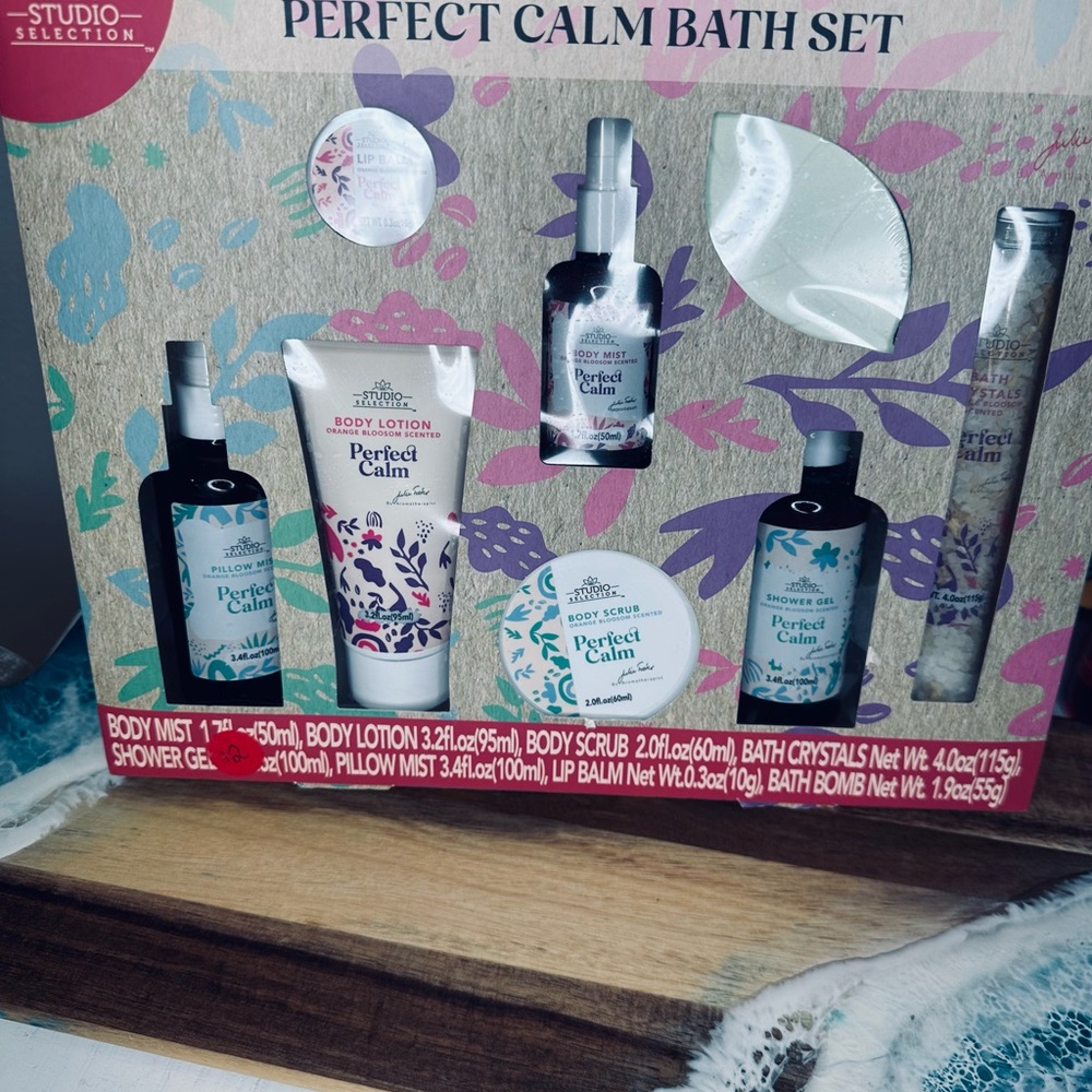 Studio Perfect Calm Bath Set - Black and White